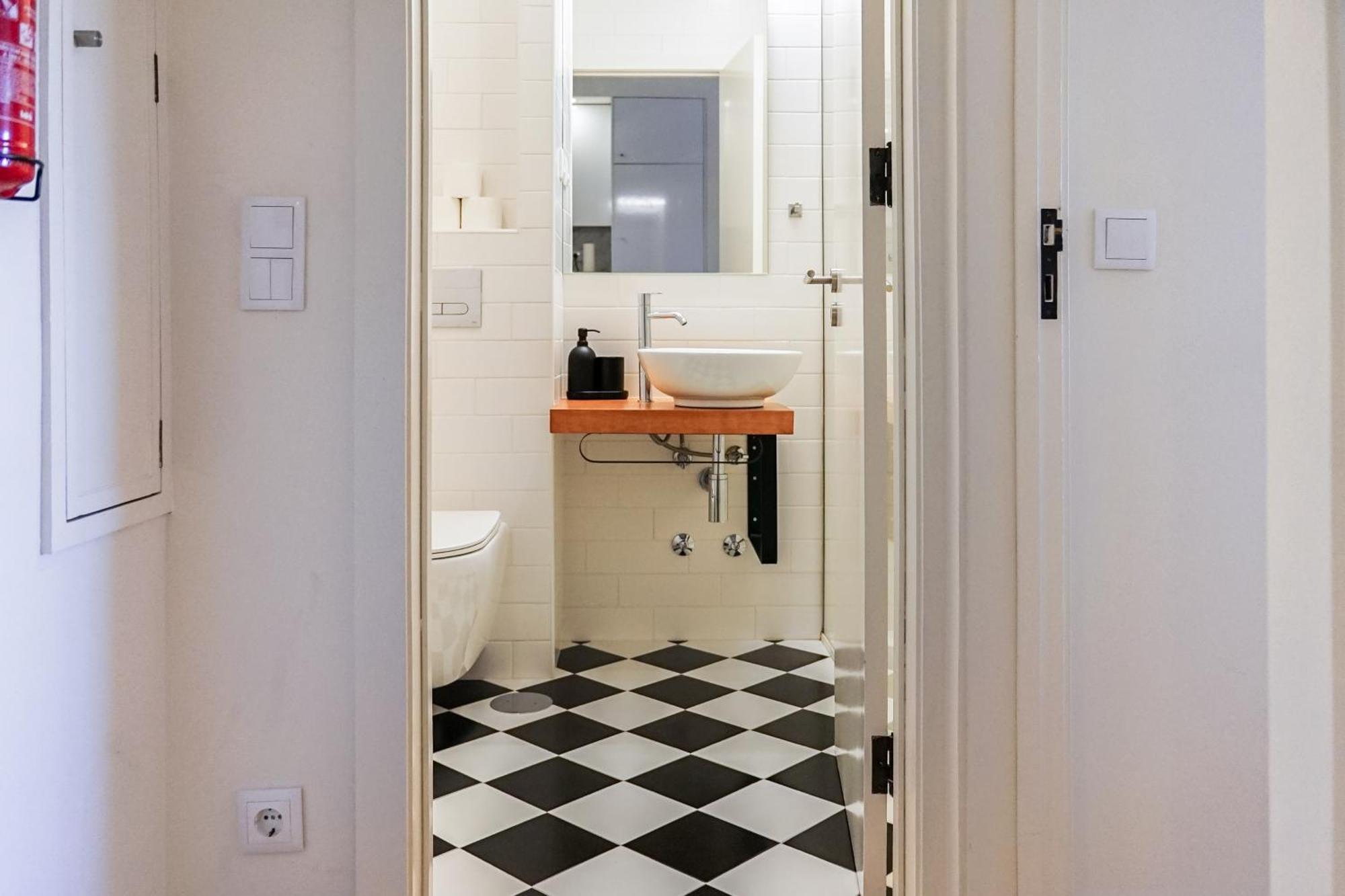 Haims By Checkloc Homes Apartment *
